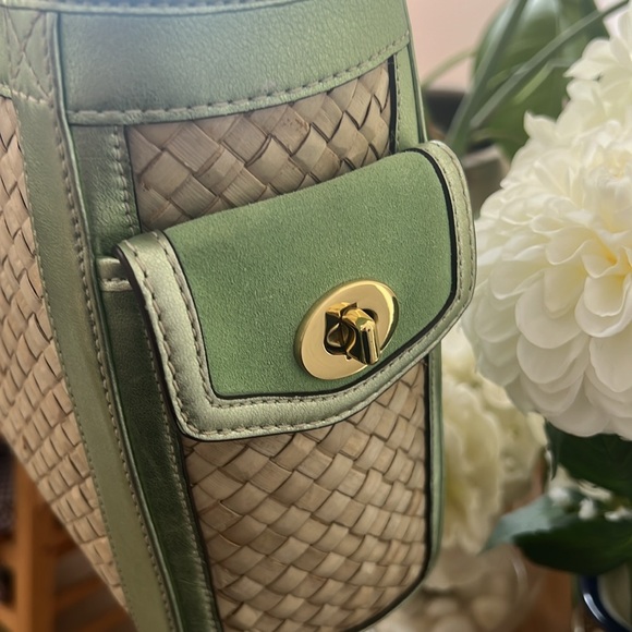 Coach boxy straw and suede/leather tote with original hang tag - Picture 4 of 11